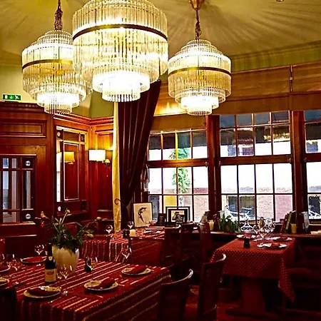 Des Tonneliers Hotel