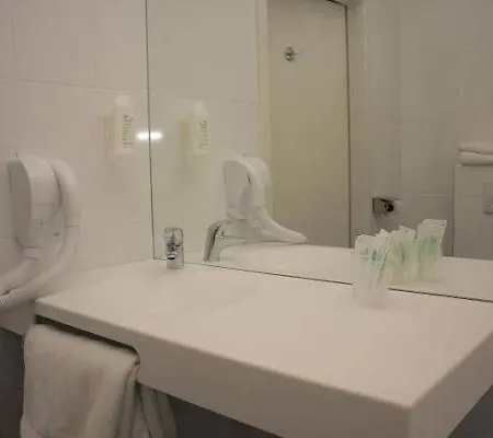 Des Tonneliers Hotel 2*